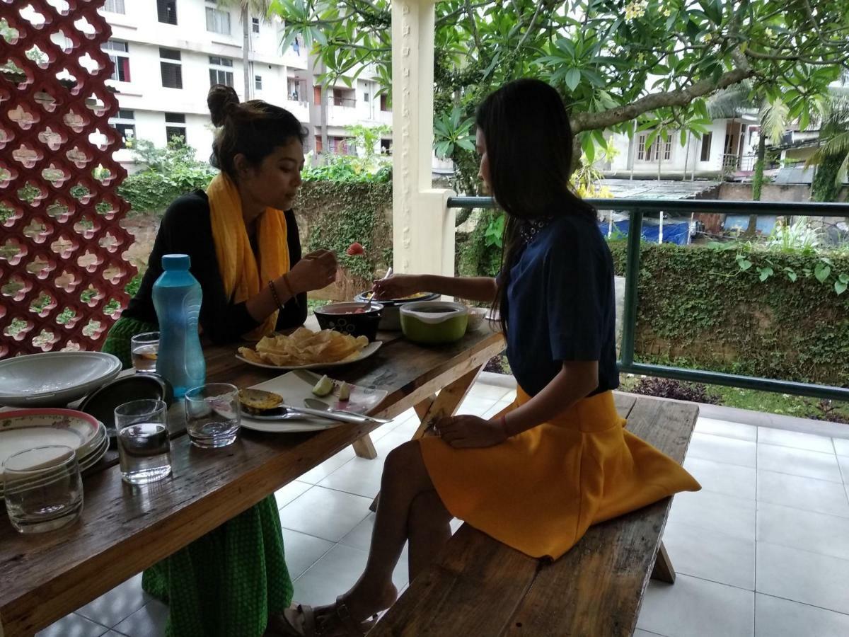 Gibbon Backpackers Hostel Guwahati Dış mekan fotoğraf