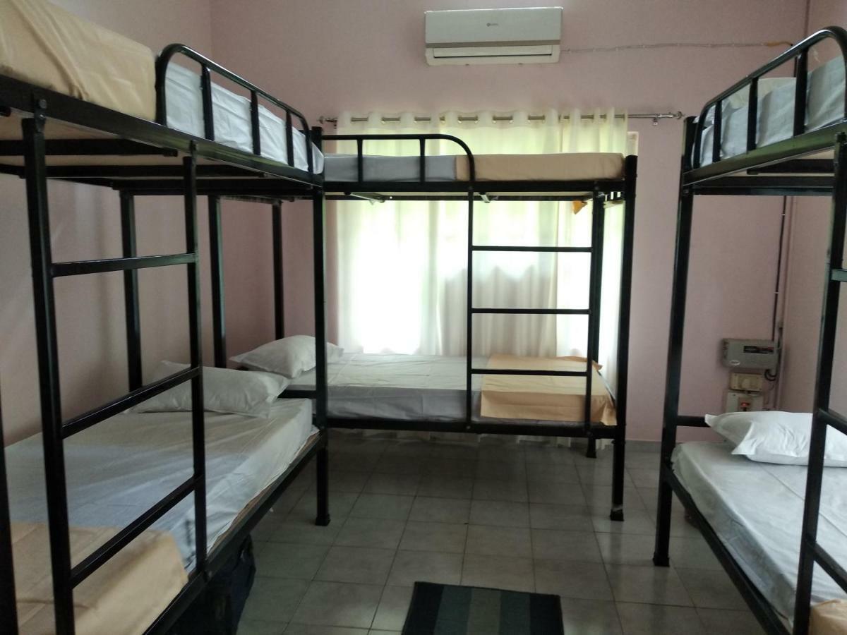 Gibbon Backpackers Hostel Guwahati Dış mekan fotoğraf
