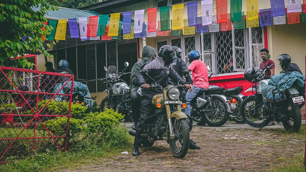 Gibbon Backpackers Hostel Guwahati Dış mekan fotoğraf