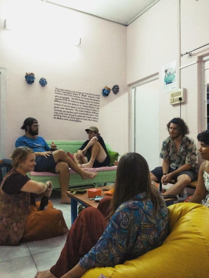 Gibbon Backpackers Hostel Guwahati Dış mekan fotoğraf