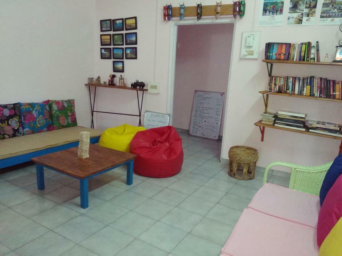 Gibbon Backpackers Hostel Guwahati Dış mekan fotoğraf