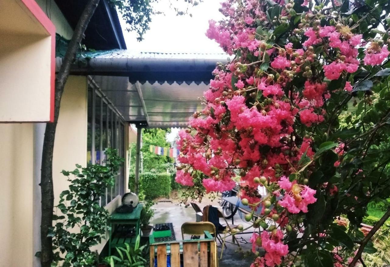 Gibbon Backpackers Hostel Guwahati Dış mekan fotoğraf