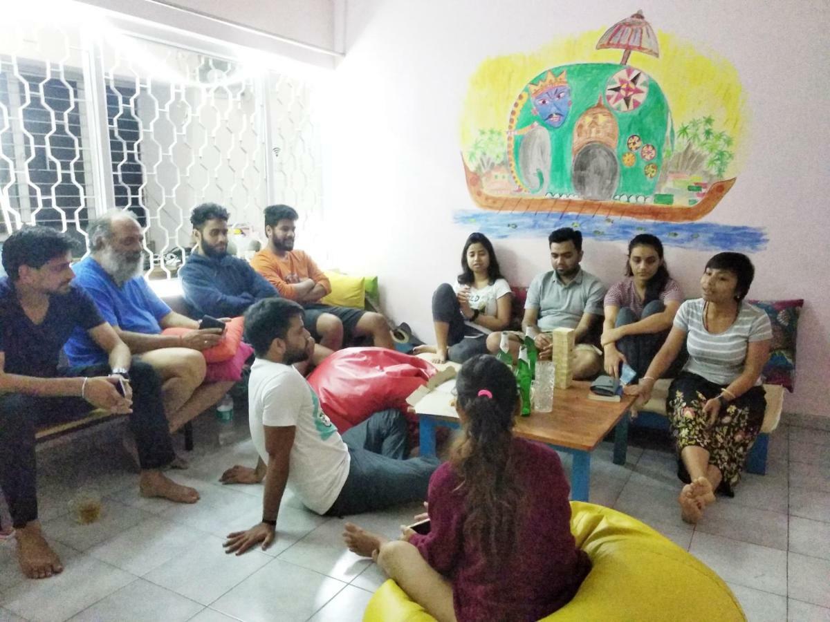 Gibbon Backpackers Hostel Guwahati Dış mekan fotoğraf